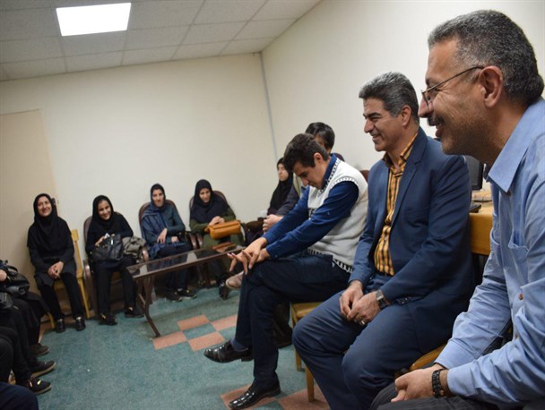 دیدار رئیس دانشگاه کردستان با دانشجویان روشندل دانشگاه کردستان+تصویر
