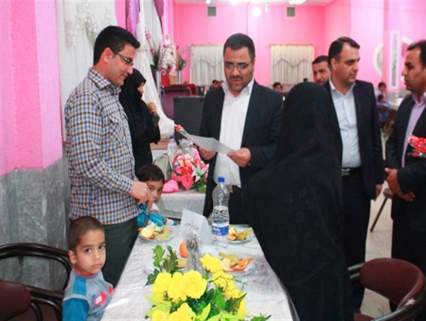 از خدمتگزاران مدارس مجری طرح اسکان مسافرین نوروزی اردکان تجلیل شد