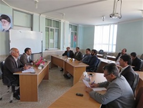 شأن و جایگاه معلمان باید مرتبه بالاتری در جامعه باشد
