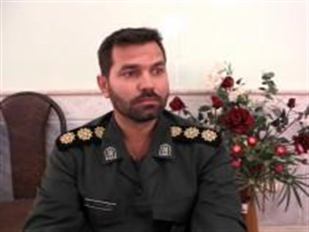 پسر بچه ای که با کمک بسیجیان حوزه مقاومت مالک اشتر سرخس به آغوش خانواده اش بازگشت