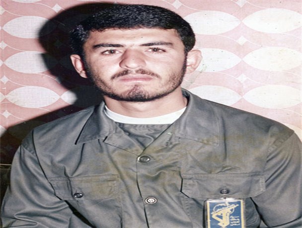 از تمام ملت ایران می خواهم که نماز جماعت و جمعه ها را فراموش نکنند