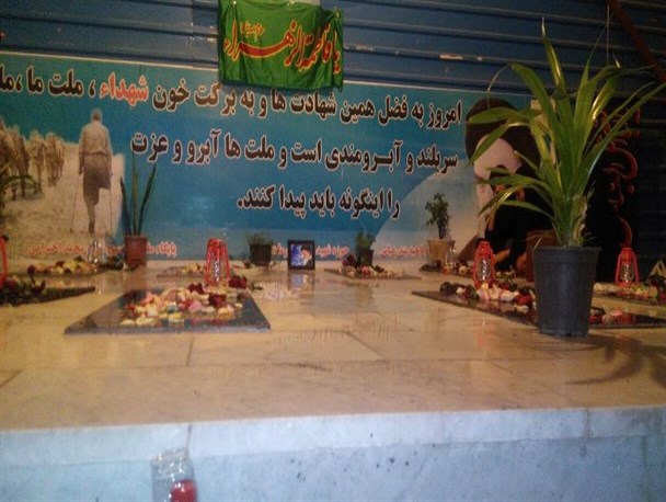 تجدید میثاق دانشجویان با شهدای گمنام بندرعباس در شب لیله الرغائب+ تصاویر