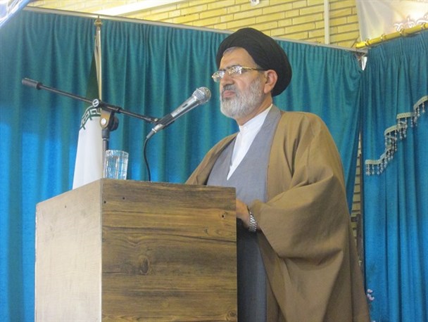 کسانی که امروز خود را طلبکار و مالک کشور می دانند طلحه و زبیر های زمانند/ این زیاده خواهی ها انقلاب را تهدید می کند