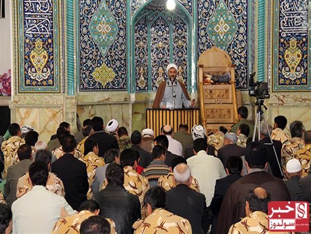 نیروهای مسلح از مرزهای سرزمین امام زمان(عج) و انسان های آزاد دفاع می کنند