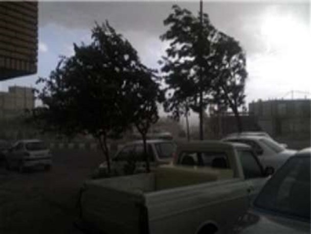 تند باد با سرعت ۷۰کیلومتر بر ساعت شهرشوش را درنوردید