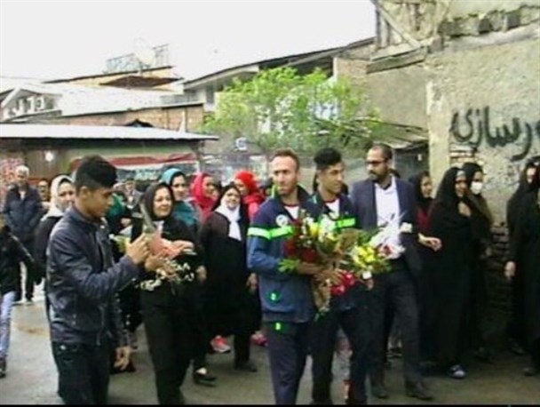 بازگشت 2 قهرمان رزمی کار گلستانی از مسابقات بین المللی باکو + تصاویر
