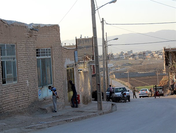 گلایه اهالی روستای کلاته یاور از تاریکی مطلق معابر / مشکل کمبود آب از دیگر مشکلات این روستا