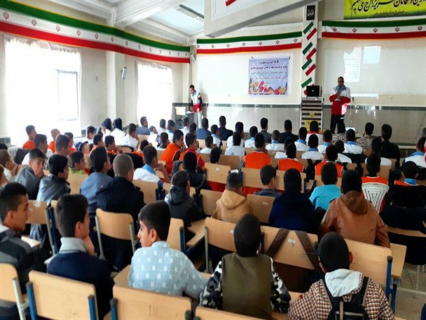 برگزاری کارگاه آموزشی پیشگیری از موادمخدر و کاهش خشونت دانش آموزان در سردشت