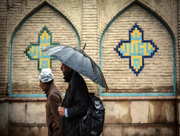 بارش ها در راه اصفهان/ احتمال آب گرفتگی معابر استان