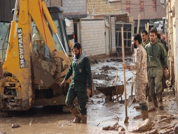 همبستگی ملی در مناطق سیل زده کشور/نیروهای جهادی همچنان پای کارند+فیلم