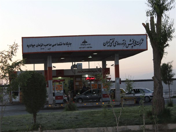 عدم پیگیری مسئولین نسبت به سوختگیری قاچاق تا قطعی برق تنها جایگاه سوخت شهر جوادآباد