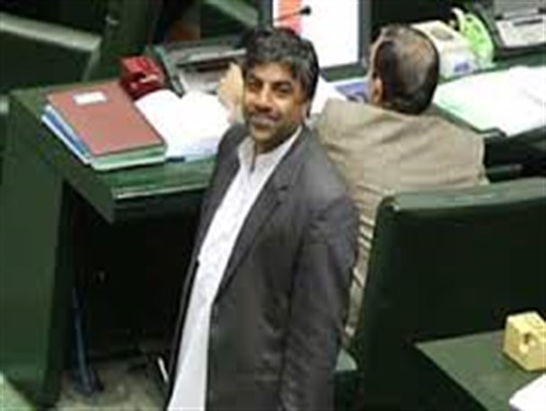 نماینده مردم خاش در مجلس شورای اسلامی راهی لهستان شد