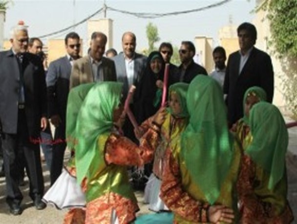 رقصیدن دختران در منظر میهمانان خارجی زیبنده منطقه سیستان نیست/ بومی سازی جشن ها و مراسمات در دستور کار قرار گیرد