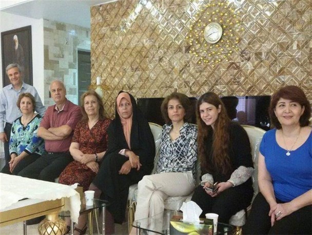 خوش خدمتی به بهانه حقوق بشری!/ وقتی فائزه روی پهلوی ها را سفید میکند/ محمدرضا شاه هم جرات دین خواندن بهائیت را نداشت