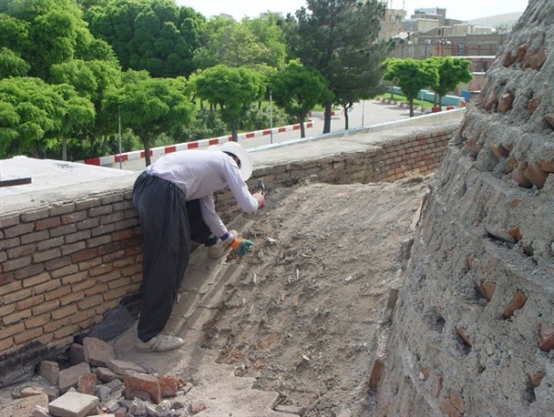 مقبره «سرداران مکری» بوکان مرمت و بازسازی می شود+ عکس