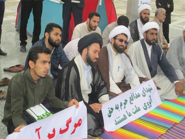 تحصن در مزارشهدای گمنام شهرستان گرگان در شرایط بد جوی همراه با بی تدبیری مسئولین + تصاویر