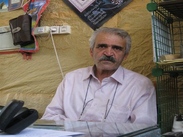 ترغیب و تشویق دانش آموزان و معلمین هنر به فراگیری هنر خوشنویسی