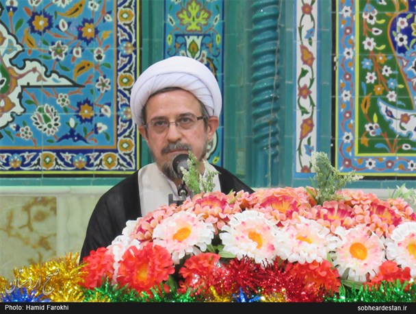 رئیس جمهوری انتخاب کنید که آرمان های انقلاب را باور داشته باشد