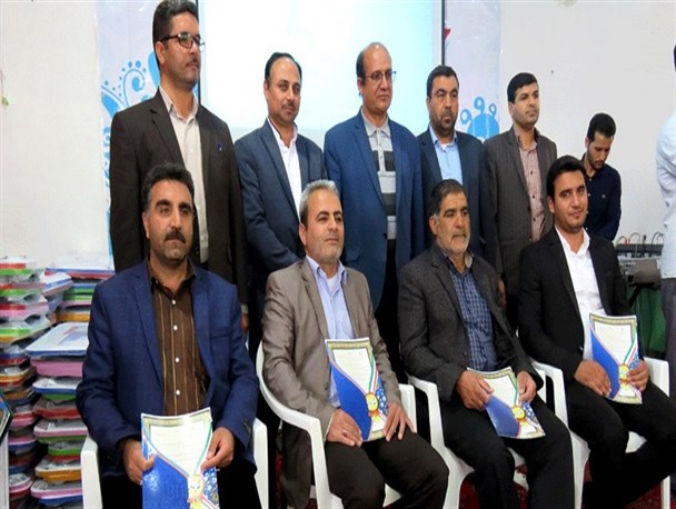 تجلیل از دانش آموزان ممتاز شرق اصفهان/ تصاویر