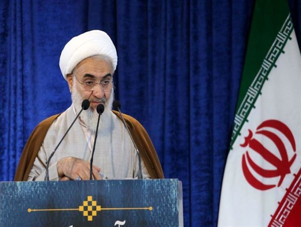 امریکا توان رویارویی با ایران اسلامی را ندارد/ دشمن به‌دنبال مانوری برای ترساندن غرب‌زدگان وابسته است