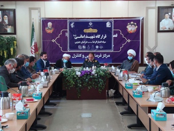 سپاه پاسداران کمک به حل مشکلات اقتصادی مردم و محرومیت‌زدایی را وظیفه ذاتی خود می‌داند/ تامین کالاهای اساسی و حفظ سفره مردم را کاملا رصد می‌کنیم