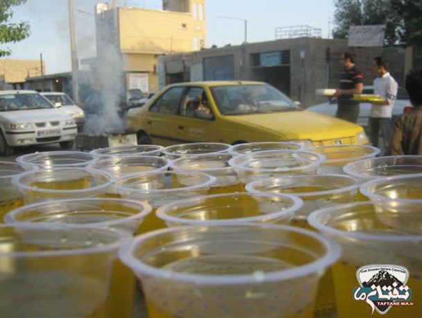 برپایی ایستگاه صلواتی نیمه شعبان در خاش