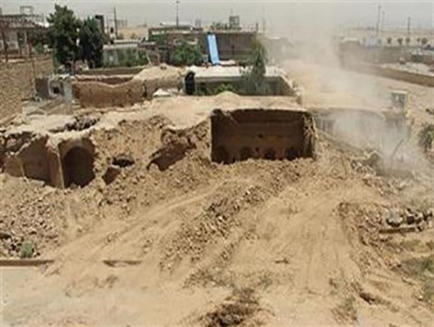 سکونتگاه های غیرمجاز در شریف آباد تخریب شد+ تصاویر