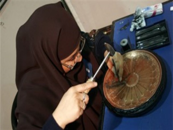 کاهش 4 درصدی سهم زنان از بازارکار/بانوان با آشنایی به قانون‌کار حقوق‌شان را مطالبه کنند