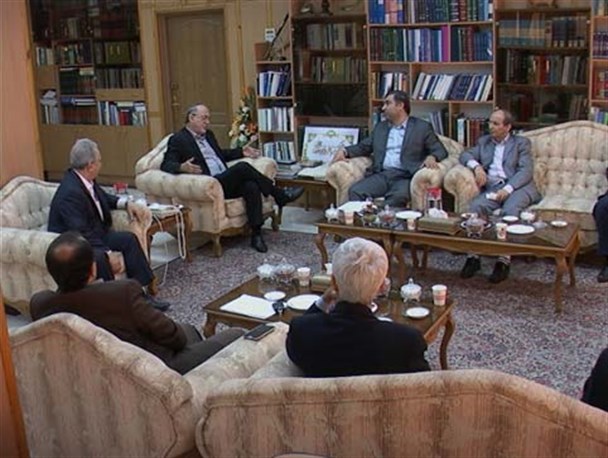 درخواست استاندار از وزارت نیرو نسبت به تغییر محاسبه‌ی بهای برق خانگی گیلانیان