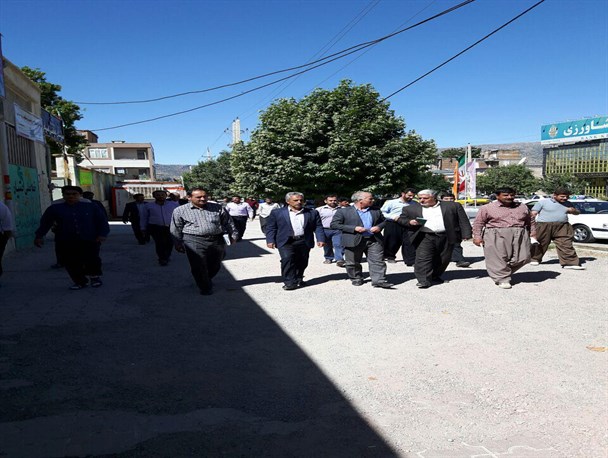 مانور "تذکر لسانی، پیام مهربانی" در شهرستان دالاهو برگزار شد