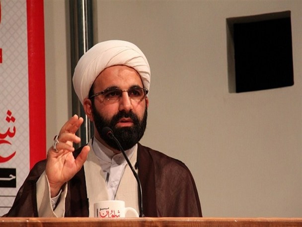 فمینیسم به جای اینکه زن را در زن بودن به کمال برساند به زنان میگوید مرد شوید/ لزوم تمرکز بر خانواده به عنوان محور فعالیتها