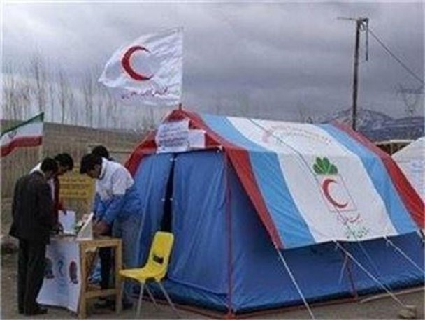 کمک 200 میلیون ریالی هلال احمر بانه به بیماران صعب العلاج و خسارت دیدگان حوادث در بانه