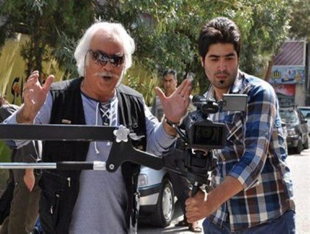 مسئولان مقصر ورود بازیگران پولی به عرصه سینما و تلویزیون هستند/ برای تامین هزینه ساخت فیلم، چاره‌ای جز دریافت پول از بازیگران نداریم