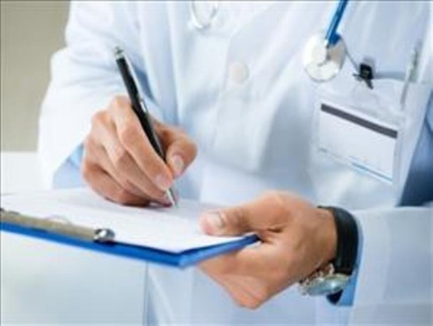 تعرفه‌های پزشکی همچنان بلاتکلیف است/ افزایش منطقی تعرفه‌های سلامت راهکار ارائه خدمت به بیماران