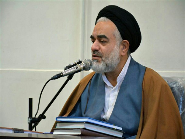 زن پاکیزه و مومنه به چه کسی می گویند؟
