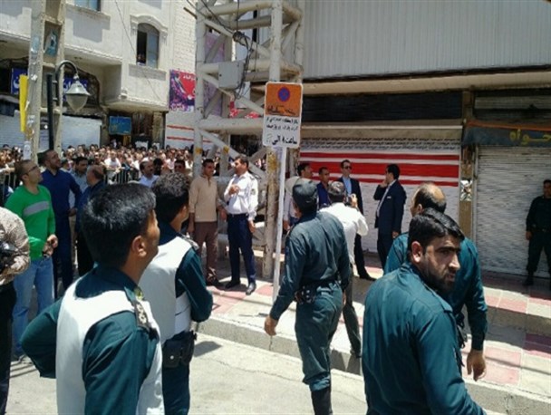 بازسازی صحنه سرقت از طلافروشی در میدان هفتم تیر شهر یاسوج+تصاویر