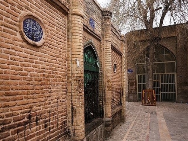 آغاز ساماندهی و مرمت آب انبار حکیم در خیابان سپه قزوین