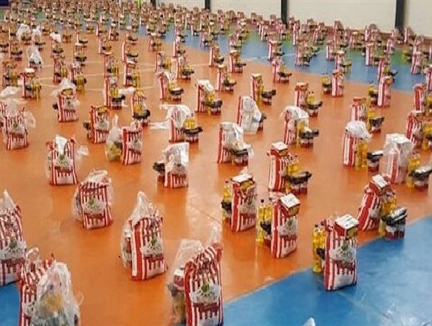 ۹۰۰۰ بسته مواد غذایی بین آسیب دیدگان از کرونا توزیع شد