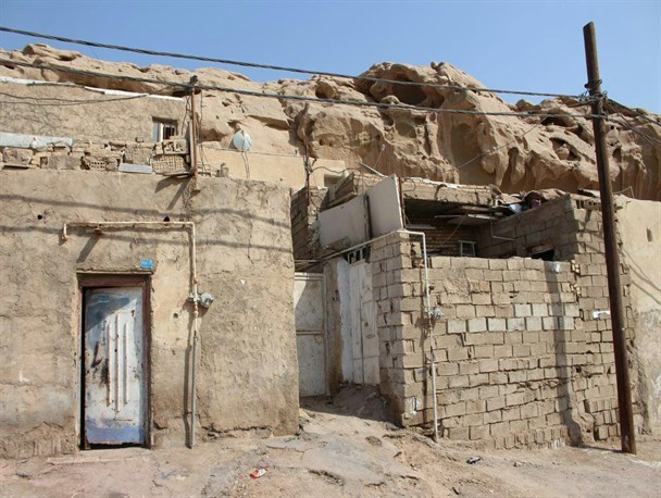 تیغ کمیسیون ماده صد، 90 درصد املاک قول‌نامه‌ای کرج را نمی‌بُرد/ بازآفرینی، طرحی که برای سکونت‌گاه‌های غیر رسمی آب و نان دارد