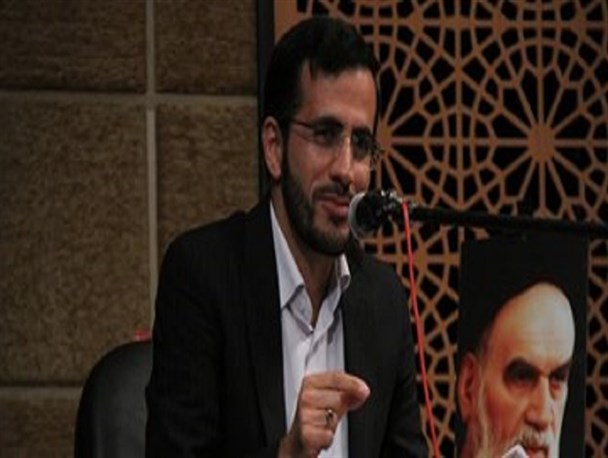 دشمن می داند برگ برنده ای در دست ندارد / در انتخابات شرکت نکنیم امنیت کشور را خدشه دار کرده ایم