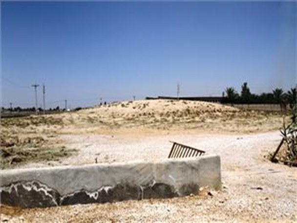 اثری ما قبل تاریخ که زباله دانی شده است+عکس