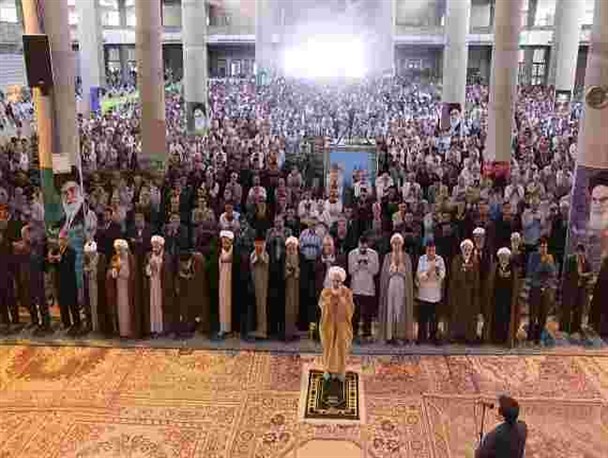 نمایش اقتدار مذهبی زنجانی ها در نماز عید فطر/ نماز عید فطر در 950 مسجد زنجان اقامه شد