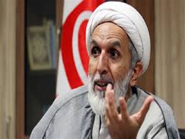 بازگرداندن خواننده خارج نشین شده توسط وزیر فرهنگ باعث تاسف است