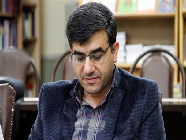 کمرنگ شدن مبانی دینی در دانشگاه ها نسلی غیرملتزم می سازد
