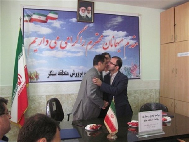 غلامحسین ایزدیار رئیس آموزش وپرورش سنگر شد/ آیا تغییر رئیس در آموزش پرورش یک مسئله امنیتی شده است ؟