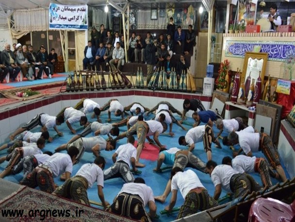 700 باستانی کار در 18 گود زورخانه بم ورزش می کنند