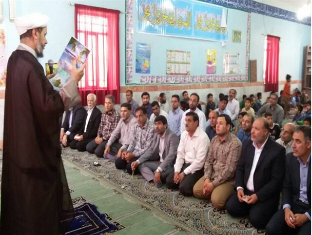 نماز وحدت مسئولین شهرستان کارون با دانش آموزان یتیم برگزار شد +تصاویر