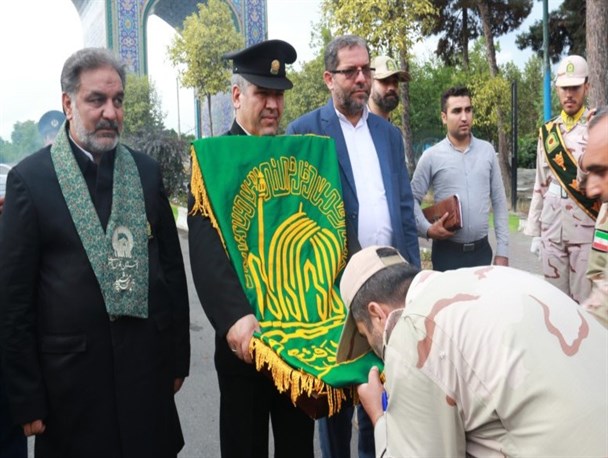 تصاویر/ از غبارروبی گلزار شهدا تا پیوند آسمانی 40 زوج گلستانی در زیر پرچم حرم رضوی
