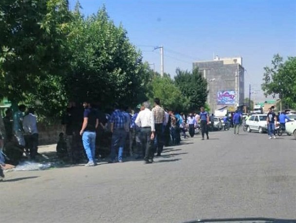 جمعه و تعطیلی ستاد مقابله با کرونای تویسرکان!/ بازار فروش پرندگان داغ است!