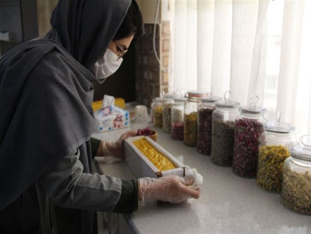 درآمدزایی با تولید صابون‌ خانگی/ خلأ حمایت از جوانان کارآفرین همچنان پررنگ است